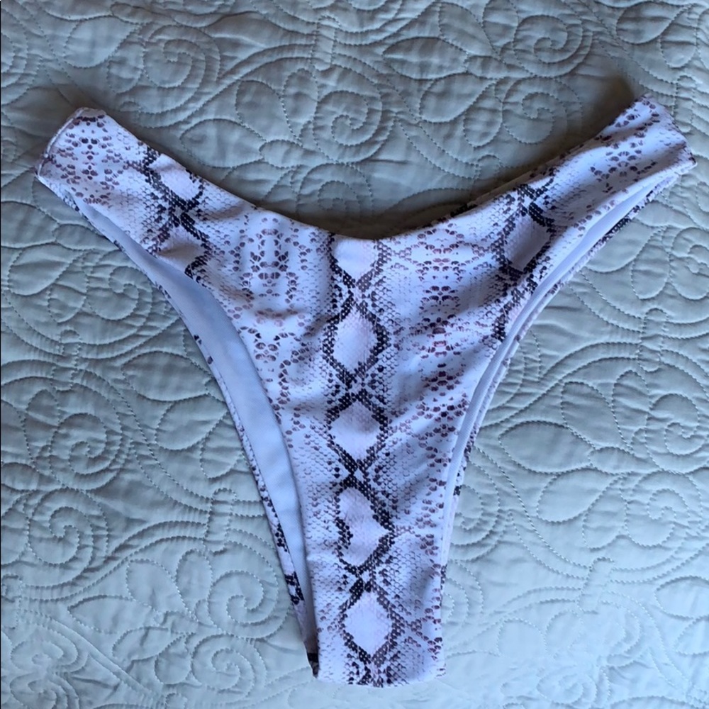 Bikini bottom